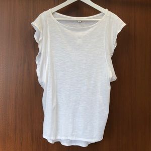 NWT Gap Tee with flutter sleeves